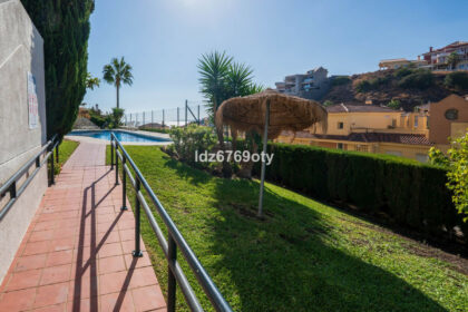 fd09cadfd60651b77b8761a9f7e4252b - 33