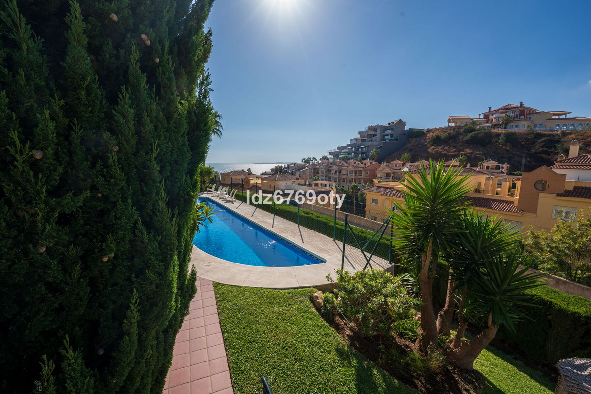 fd09cadfd60651b77b8761a9f7e4252b - 36