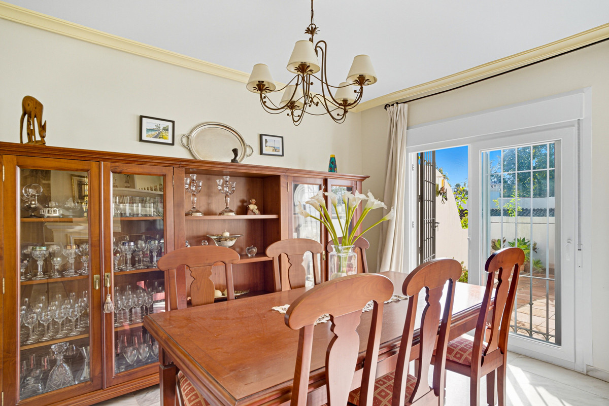 fd1fc48373ea7b81d8151b6ce31621fa - 24