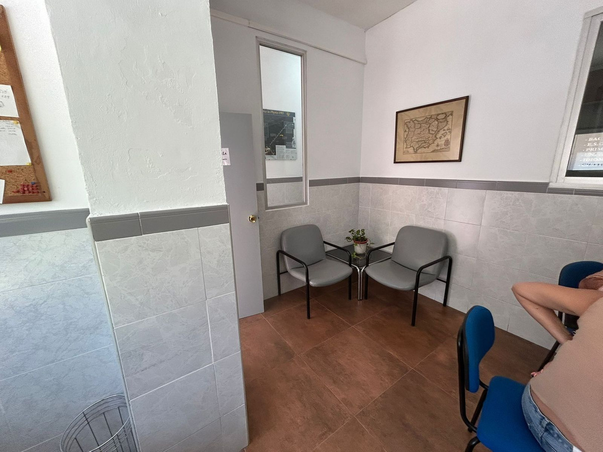 fd78dd89553afe4dada524a3c61953a7 - 12