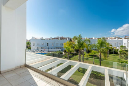 fd8474e7486cf61bfc540f29ccef62c0 - 16