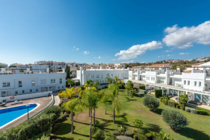 fd8474e7486cf61bfc540f29ccef62c0 - 19