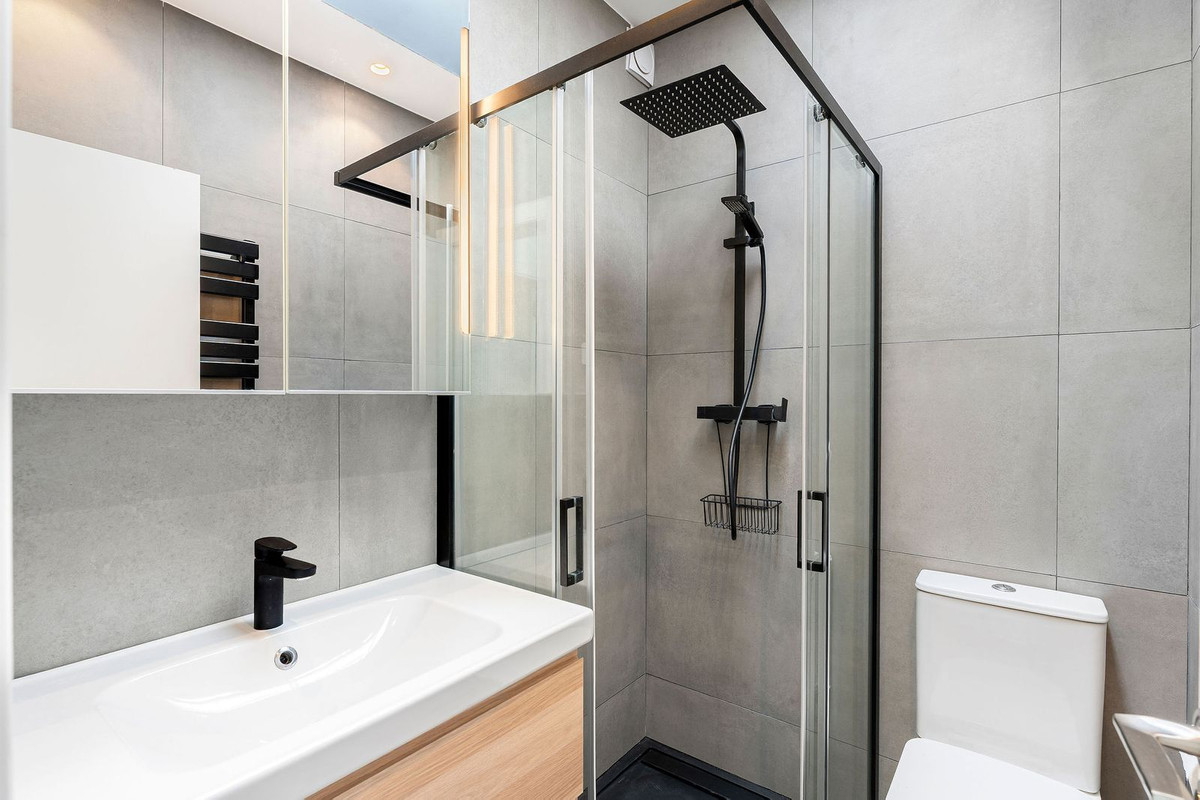 fd8482aeaa10540d5ba60e70262474bf - 17