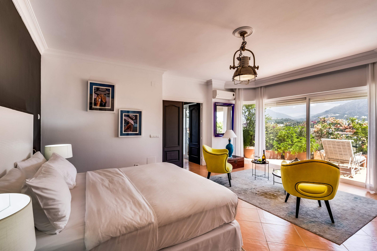 fdd306987e08d6dc66d9234a1b3fd80c - 18