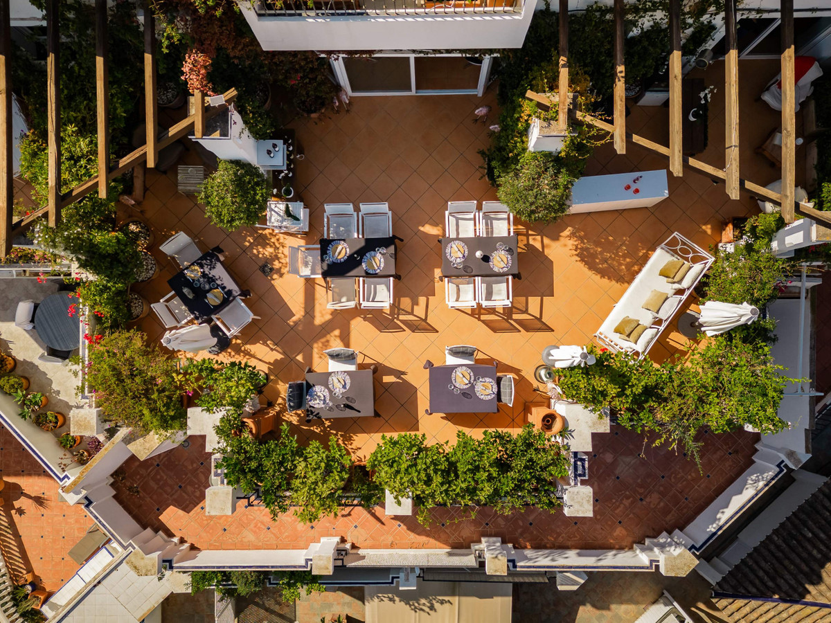 fdd306987e08d6dc66d9234a1b3fd80c - 2