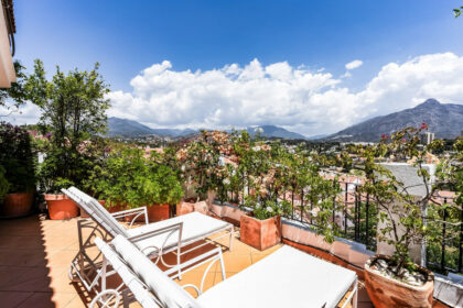 fdd306987e08d6dc66d9234a1b3fd80c - 23