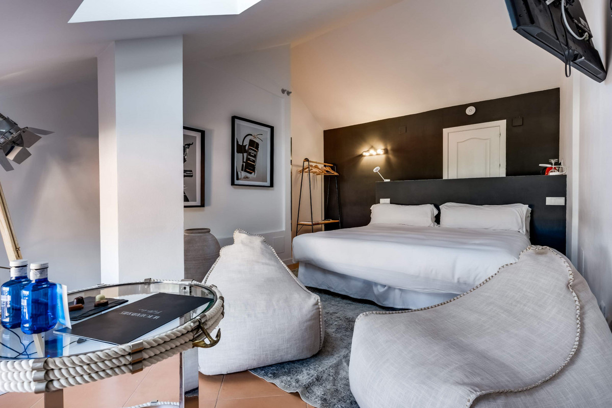 fdd306987e08d6dc66d9234a1b3fd80c - 37