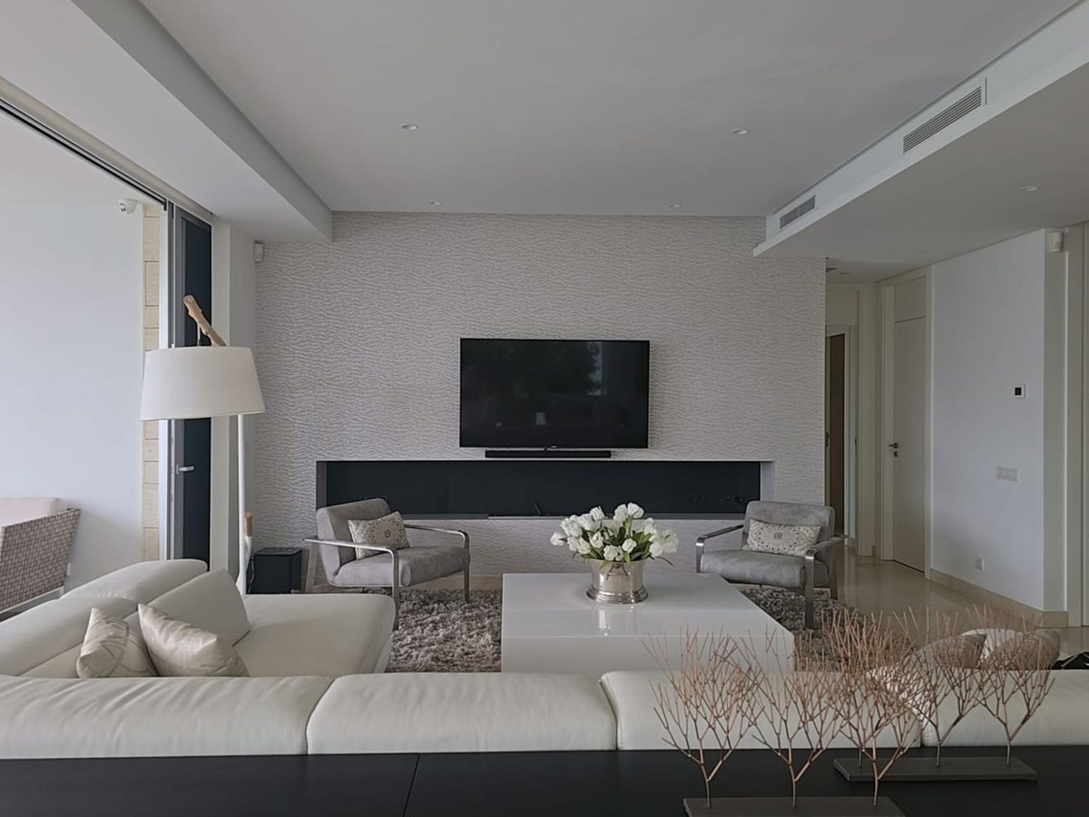 fee39c000fa7fe305a5e528ae58014da - 10