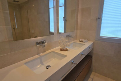 fee39c000fa7fe305a5e528ae58014da - 18