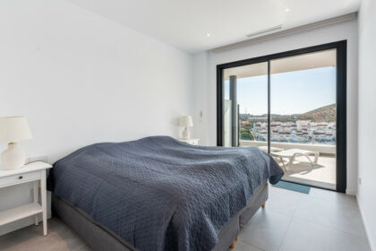 feff0c6ef377ba33fad21c32a6b9779f - 13