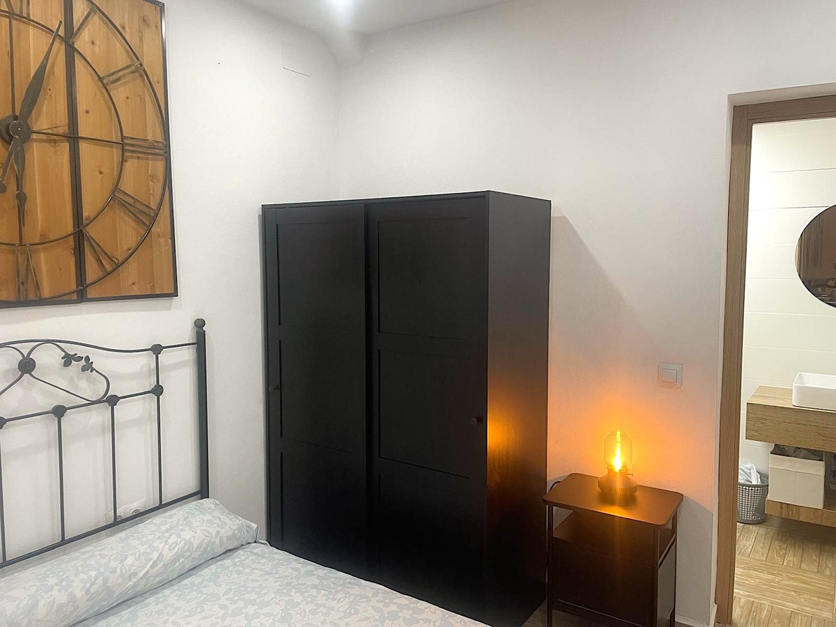 ff717fc80a92750a5ceff6c3776baa6d - 12