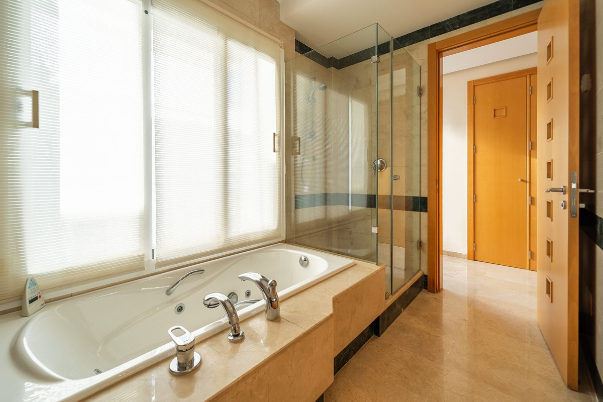 ff79bab3e59abb60c2dbed1c95ed1c43 - 31