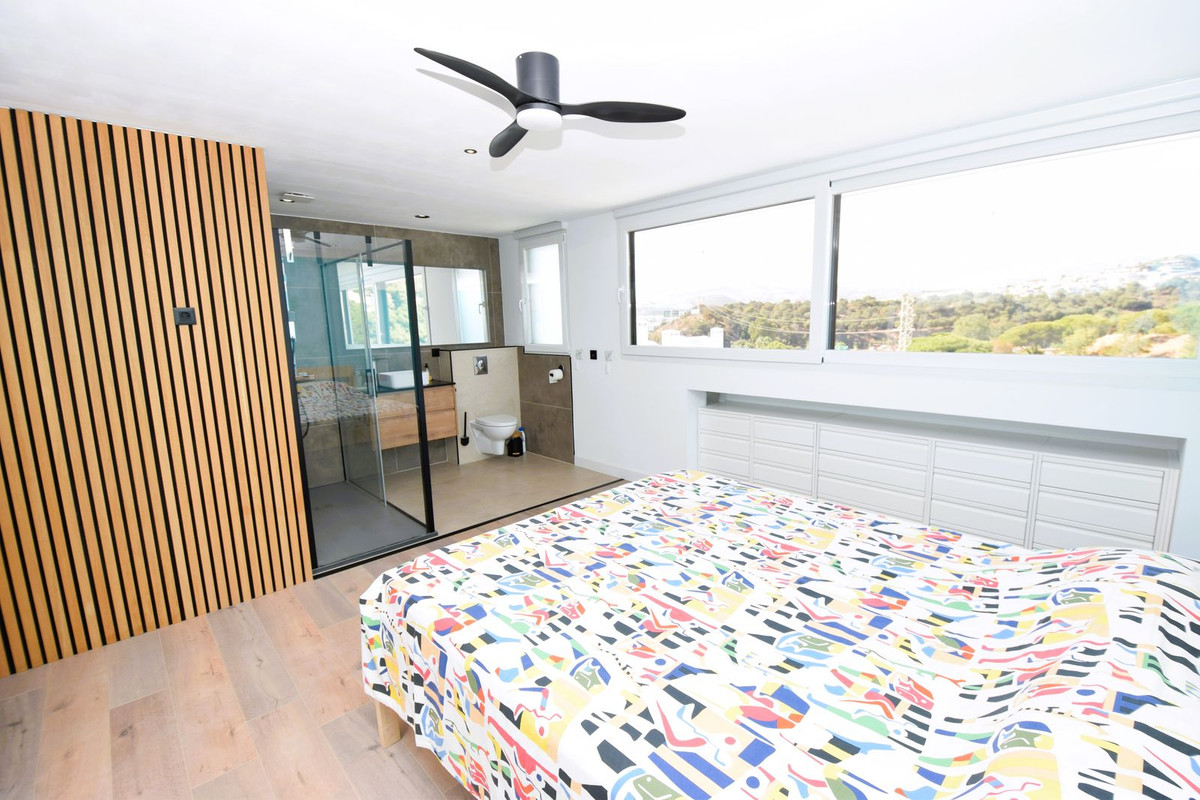 ff8c9d0a87cd37ba62e0eb3b866072fc - 10