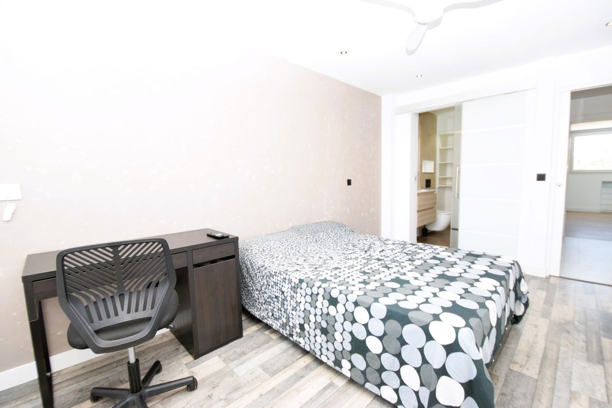 ff8c9d0a87cd37ba62e0eb3b866072fc - 11