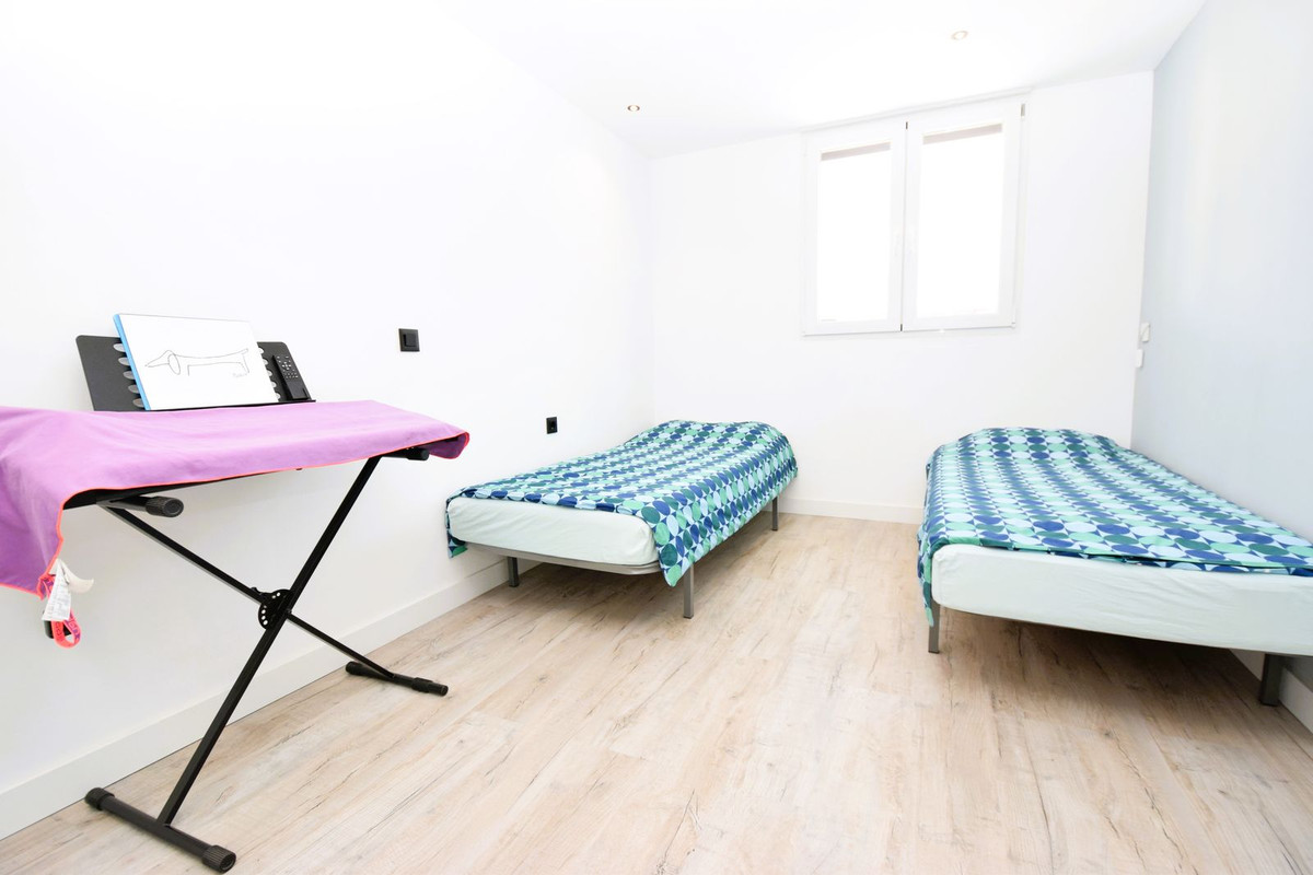 ff8c9d0a87cd37ba62e0eb3b866072fc - 14