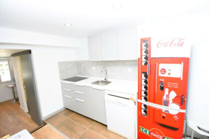 ff8c9d0a87cd37ba62e0eb3b866072fc - 23