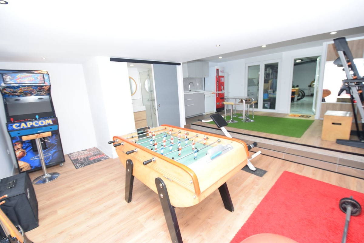 ff8c9d0a87cd37ba62e0eb3b866072fc - 25