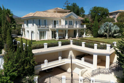 ff90aee112f36d0947a485e7da402767 - 1