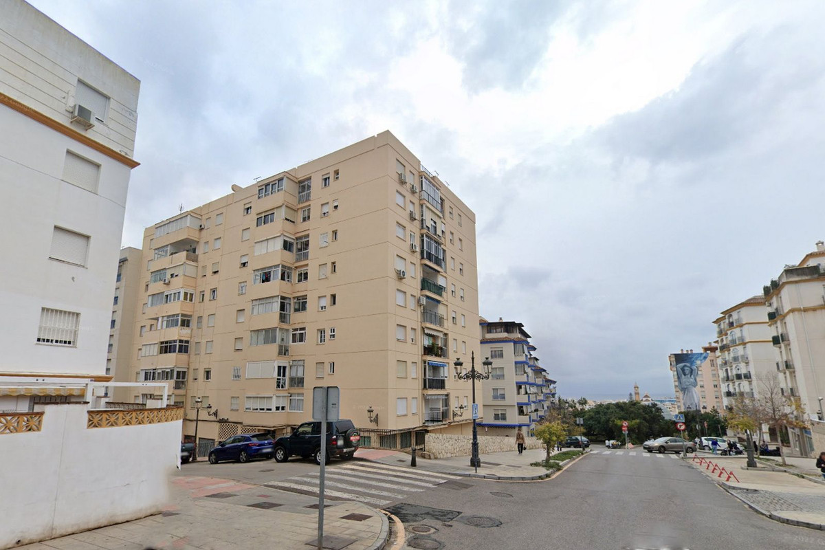 0007d0f553e3a12e8fd8481f4266334e - 1