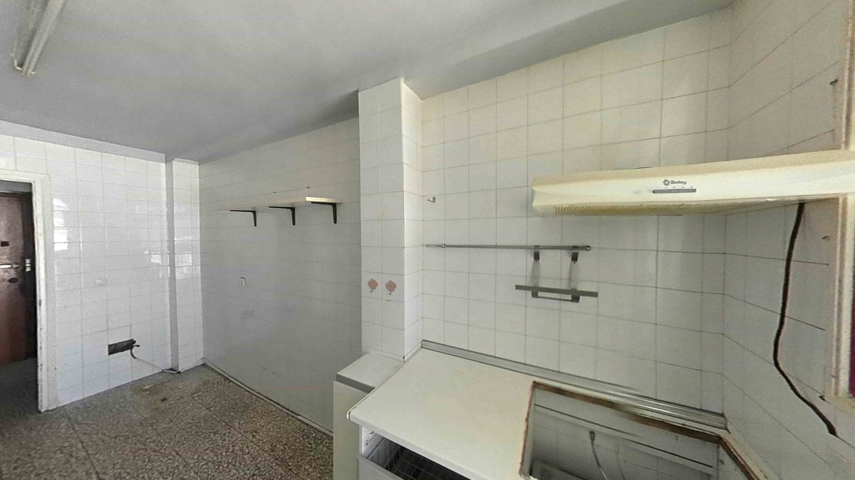 0007d0f553e3a12e8fd8481f4266334e - 12