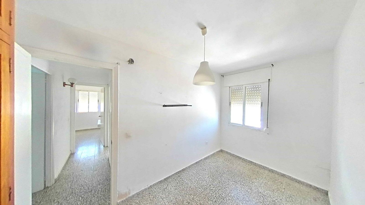 0007d0f553e3a12e8fd8481f4266334e - 16