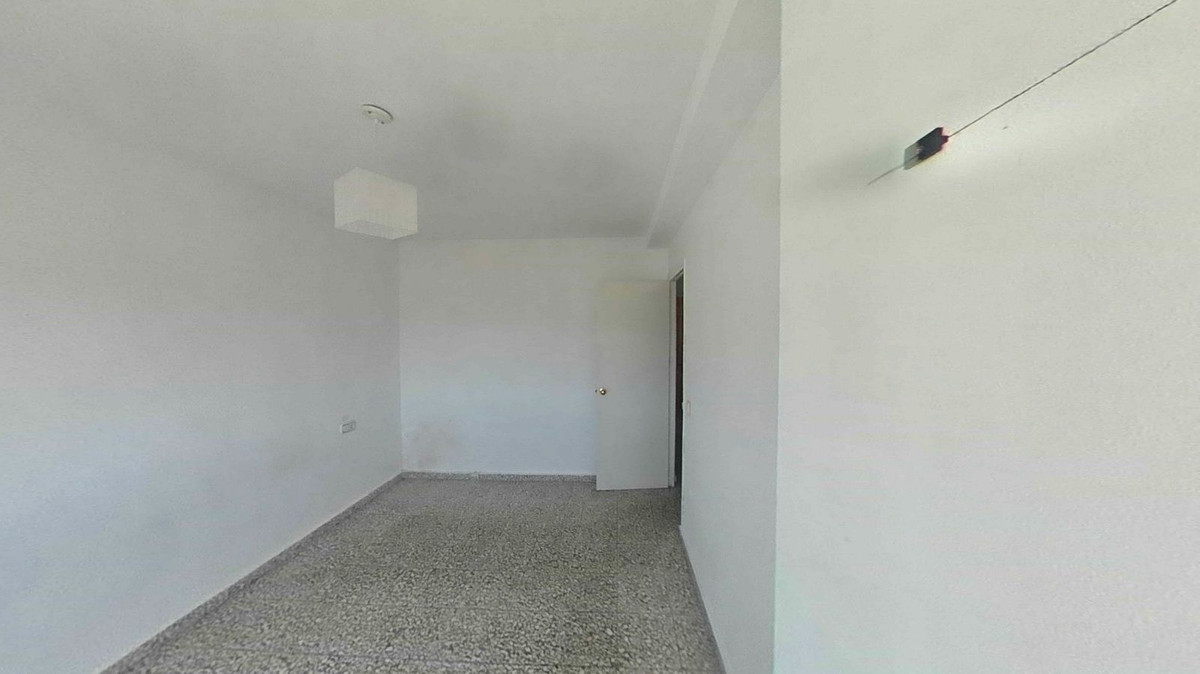 0007d0f553e3a12e8fd8481f4266334e - 24