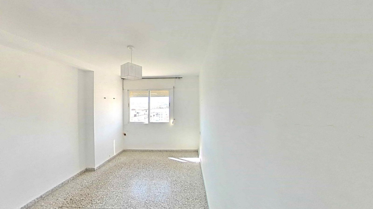 0007d0f553e3a12e8fd8481f4266334e - 25