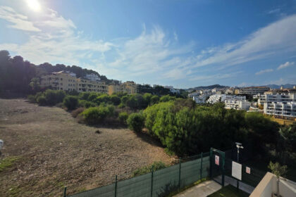 013fcd56d48b4810ade7c732281b1532 - 15