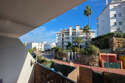 013fcd56d48b4810ade7c732281b1532 - 17