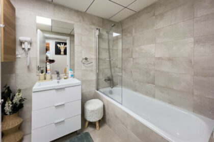 01d6f662d55bf1c7d71ce1edfbece14b - 28