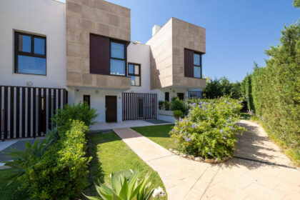 01e1a7d2509dd4b06fb78ab138fc5b36 - 1