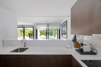 01e1a7d2509dd4b06fb78ab138fc5b36 - 13