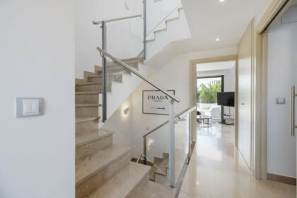 01e1a7d2509dd4b06fb78ab138fc5b36 - 18