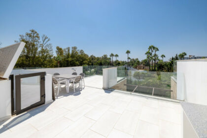 01e1a7d2509dd4b06fb78ab138fc5b36 - 32