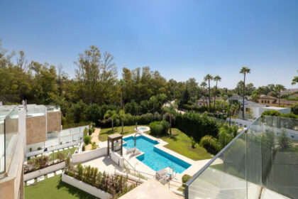 01e1a7d2509dd4b06fb78ab138fc5b36 - 33