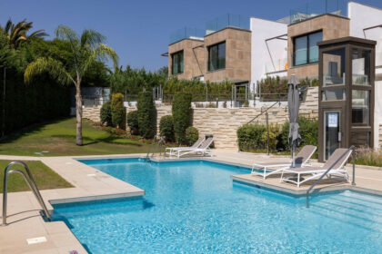 01e1a7d2509dd4b06fb78ab138fc5b36 - 39