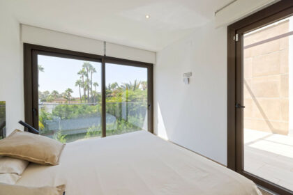 01e1a7d2509dd4b06fb78ab138fc5b36 - 43