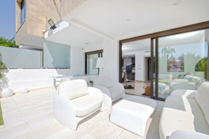 01e1a7d2509dd4b06fb78ab138fc5b36 - 8