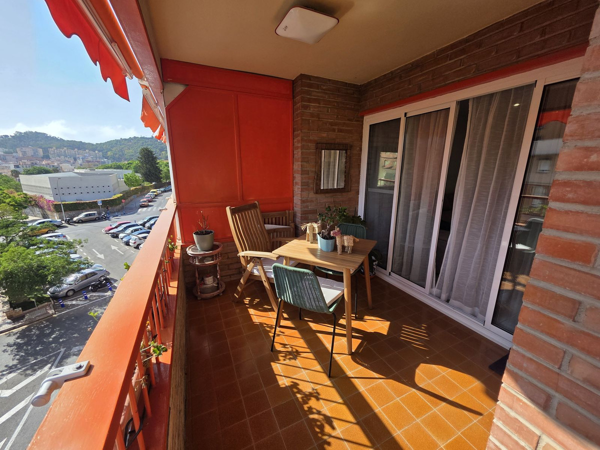 021009e15c7ad642f1ca2b81fed5fae0 - 1