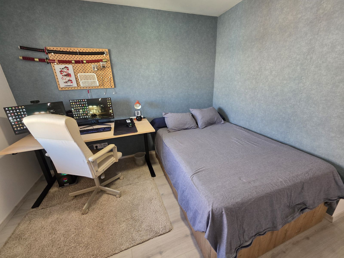 021009e15c7ad642f1ca2b81fed5fae0 - 20