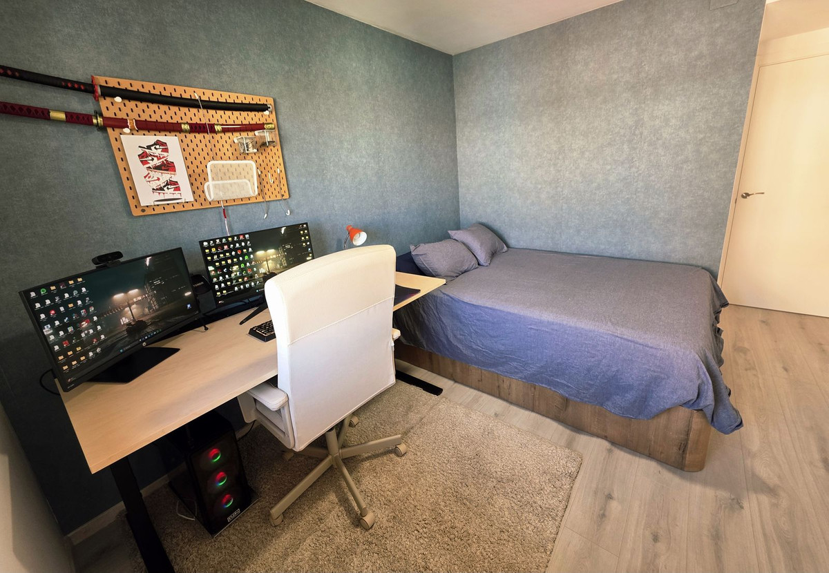 021009e15c7ad642f1ca2b81fed5fae0 - 21