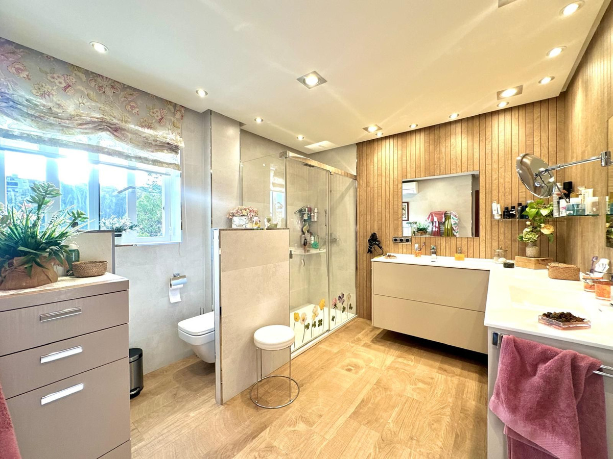 0225541af1d6937b770874196ec0681e - 34