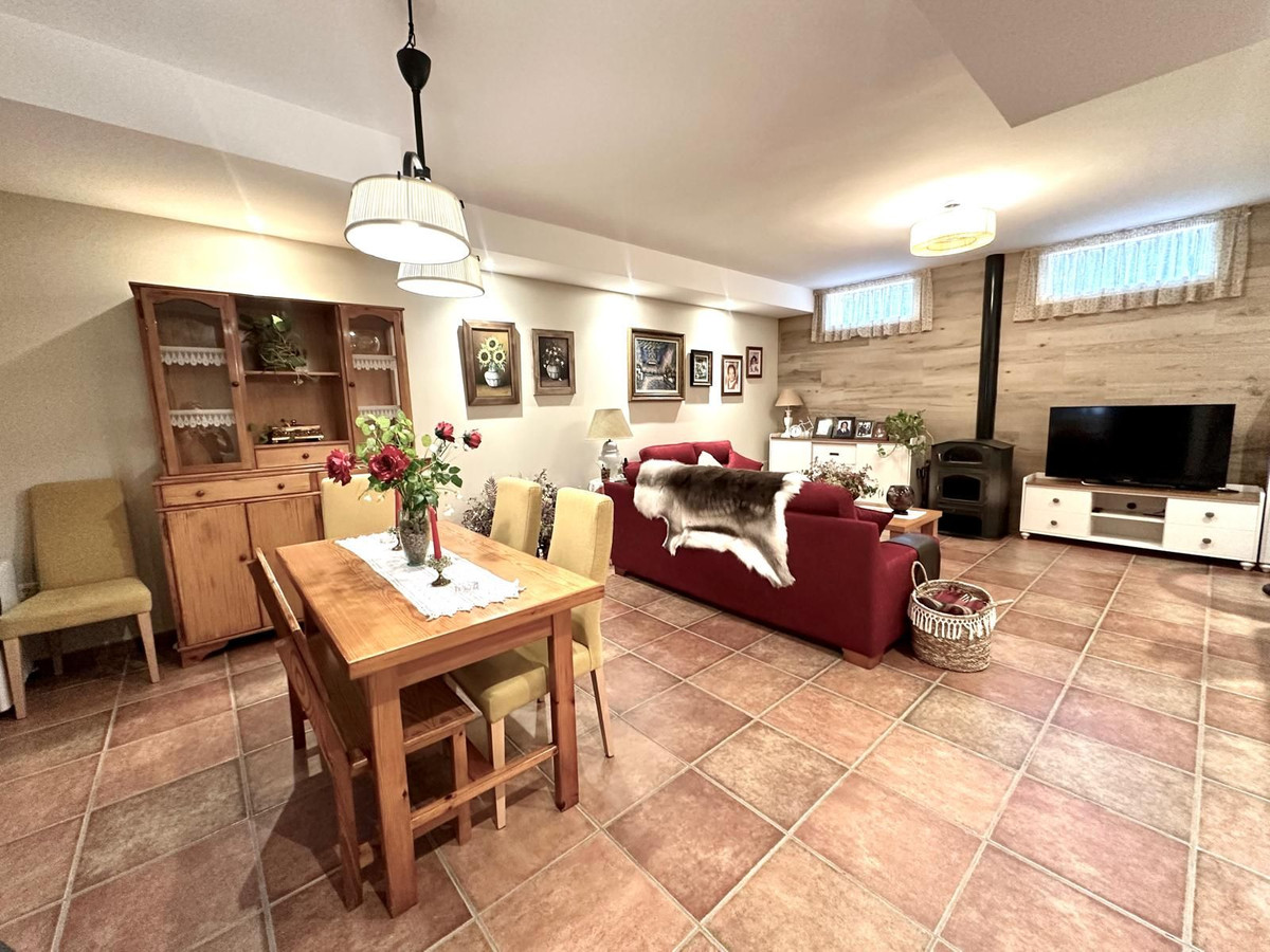 0225541af1d6937b770874196ec0681e - 40