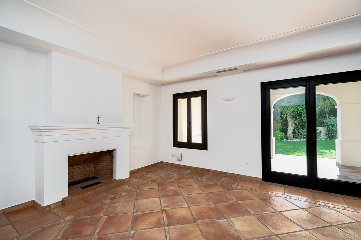 024bd6d30f59fc74e687b0d0d96b9199 - 10