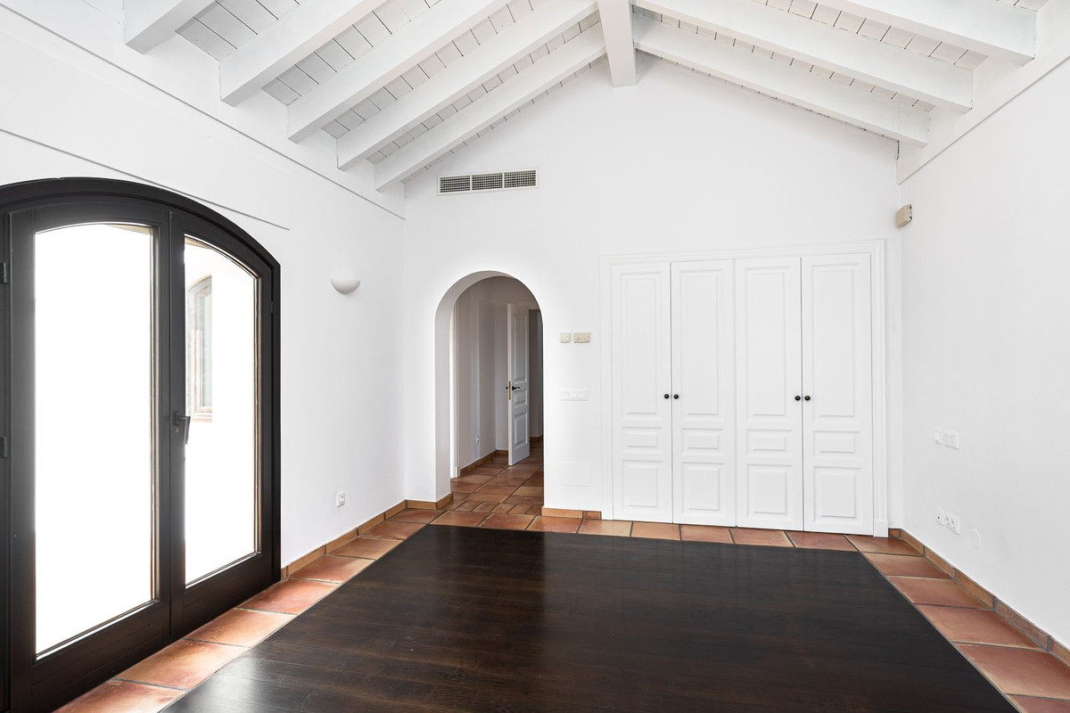 024bd6d30f59fc74e687b0d0d96b9199 - 29