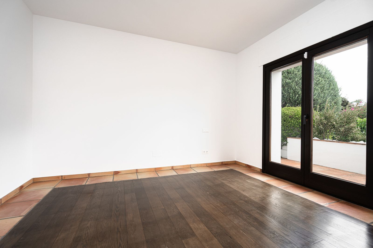 024bd6d30f59fc74e687b0d0d96b9199 - 33