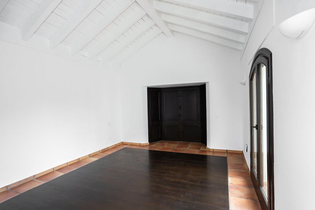 024bd6d30f59fc74e687b0d0d96b9199 - 34