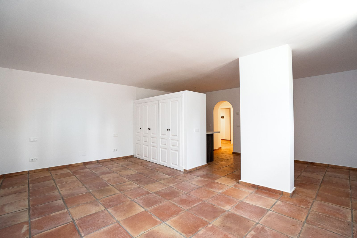 024bd6d30f59fc74e687b0d0d96b9199 - 36