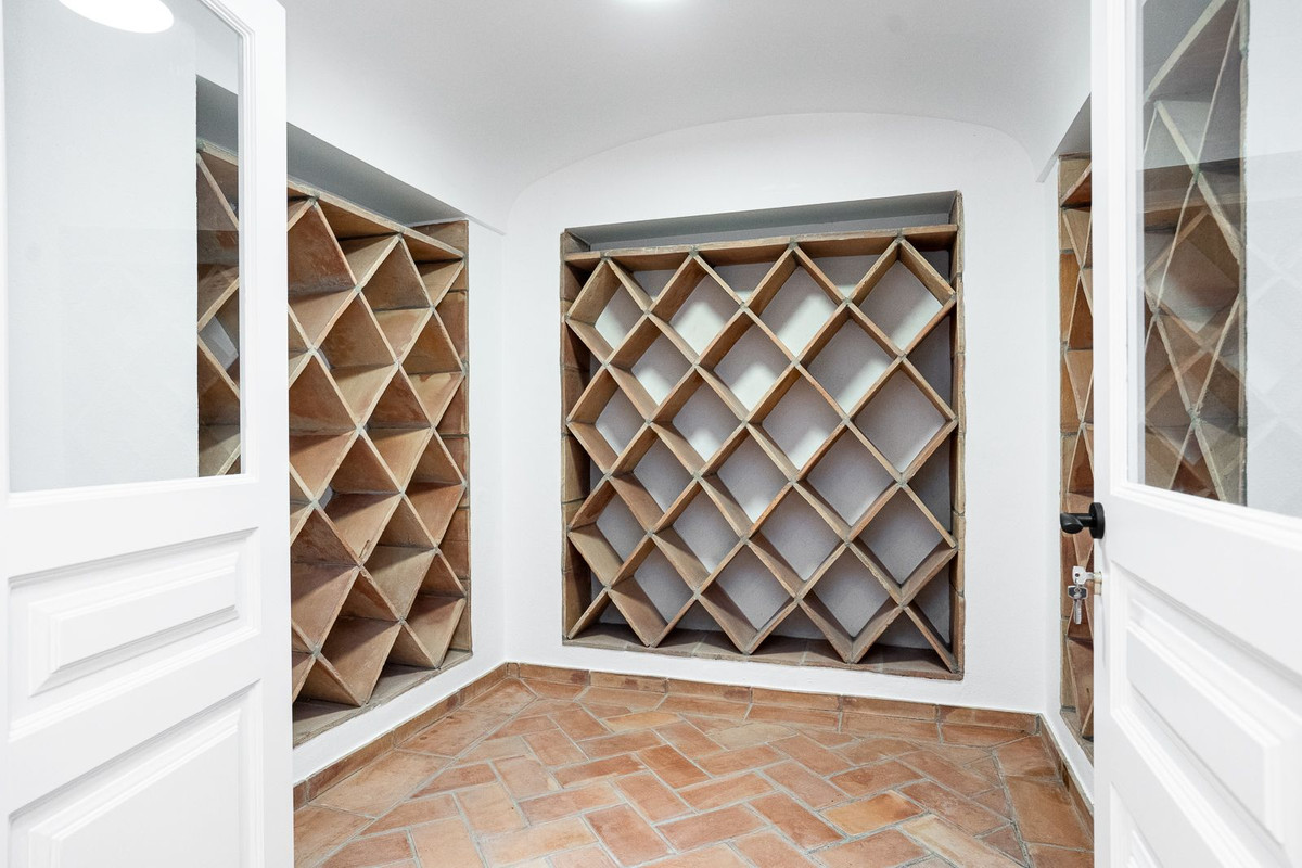 024bd6d30f59fc74e687b0d0d96b9199 - 37