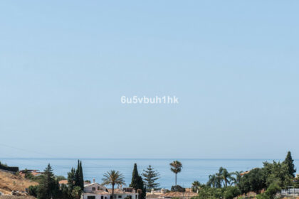 025fefa628e46501f8e3ab369cee48db - 26